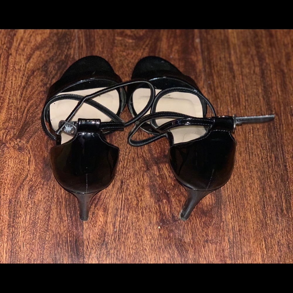 Ladies Heels - Picture 2 of 3